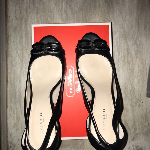 Coach Larchmont Size 7.5 Black - Picture 2 of 4